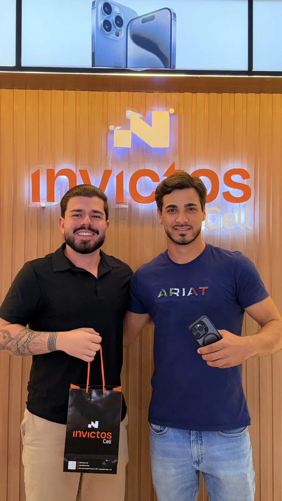 Cliente da Invictos Cell com o aparelho novo (4)